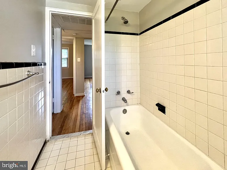 2207 Washington Ave #201 — Photo 9