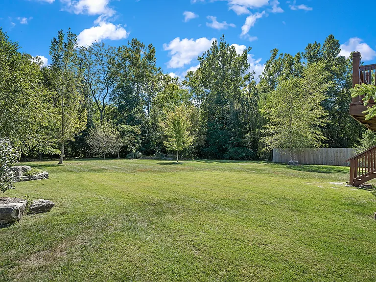 175 Shadow Pointe Dr — Photo 37