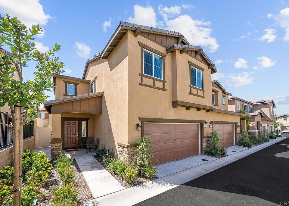 1st image of 24274 Hazelnut Ave
