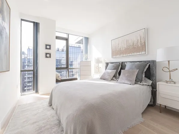 33-66 Farrington St #13L, Flushing, NY 11354