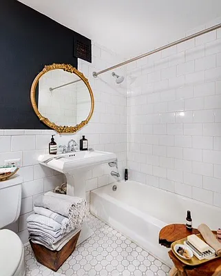 Rented by Level Group | media 7