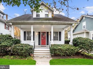 402 7th St, Riverton, NJ 08077