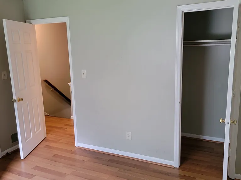 Bedroom #1 with two walk-in closet. - upper floor.