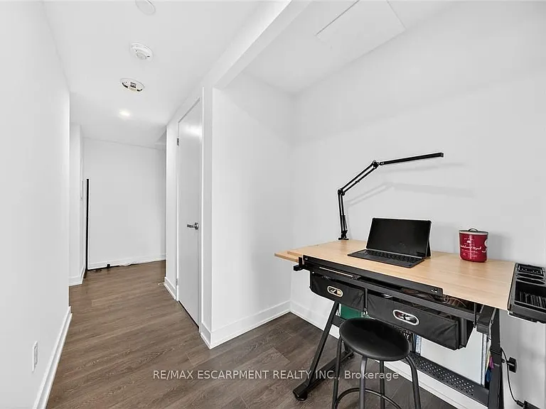 370 Martha St #710 — Photo 31