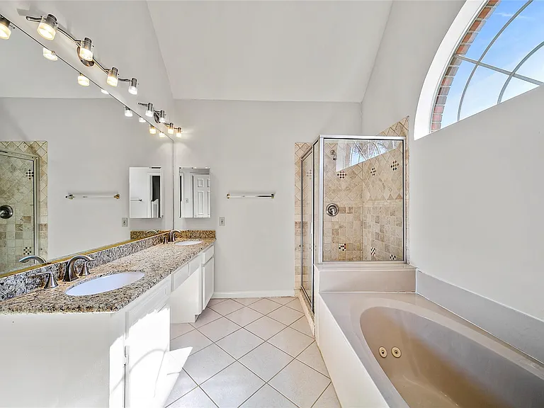 1711 S Medio River Cir — Photo 13