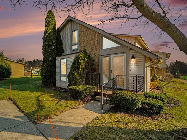 64 Willow Way, Waterford, MI 48328