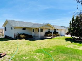 1053 E Butte Rd, Menan, ID 83434