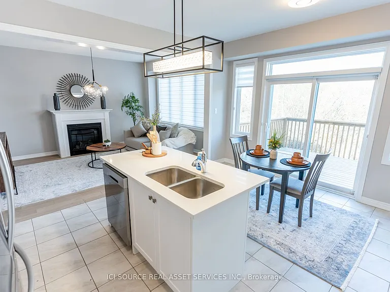 648 Lemay Grv — Photo 7