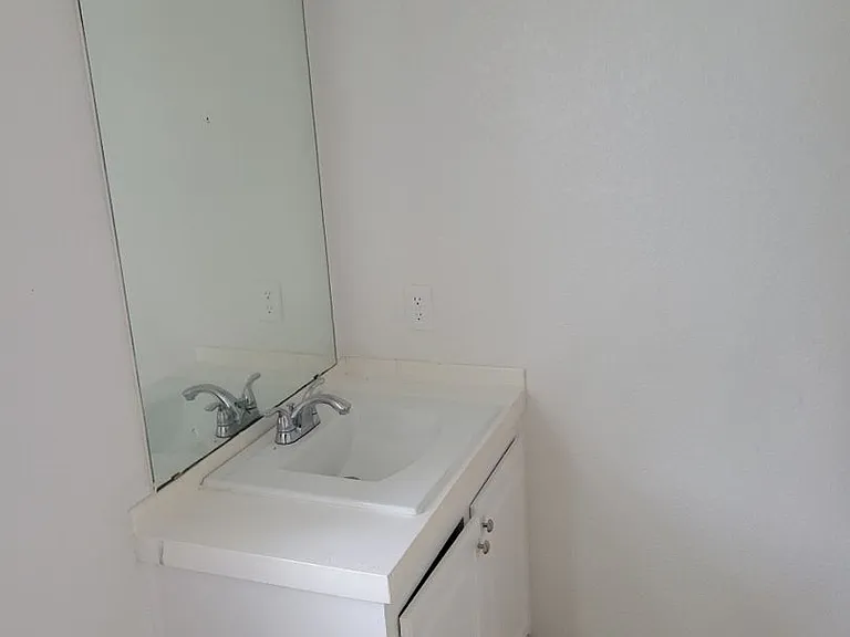 11810 Greenglen Dr — Photo 19