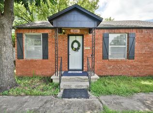 910 Ash Ave, Comanche, OK 73529
