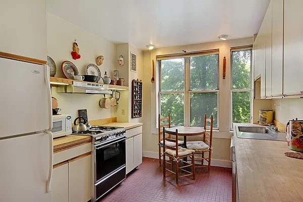 Sold by Corcoran | media 10