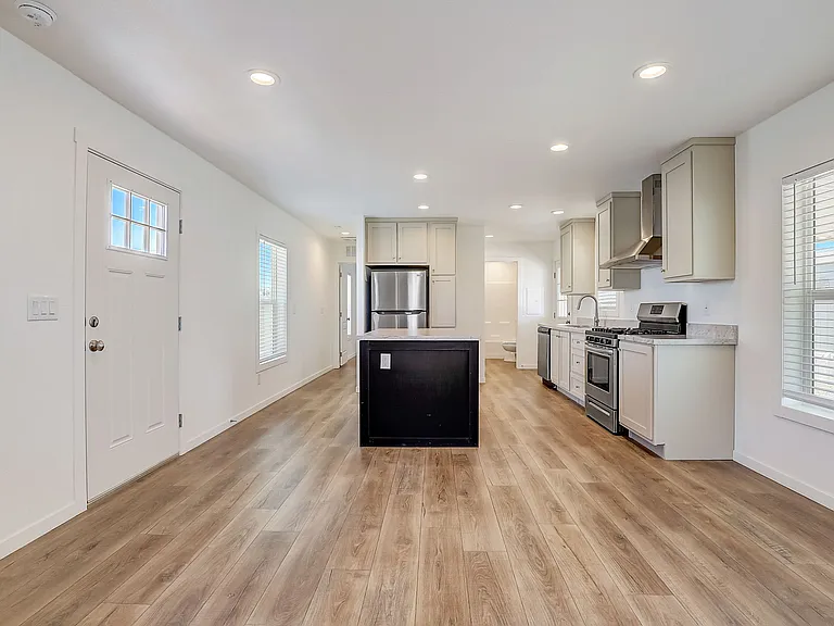 2627 S Lamb Blvd #225 — Photo 7