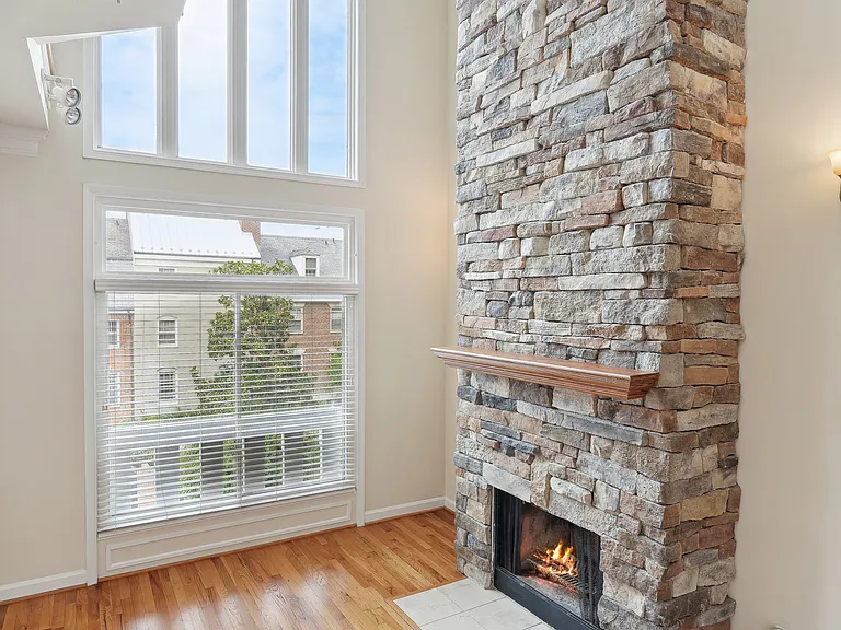 158 N Union St #Townhouse 158 — Photo 4