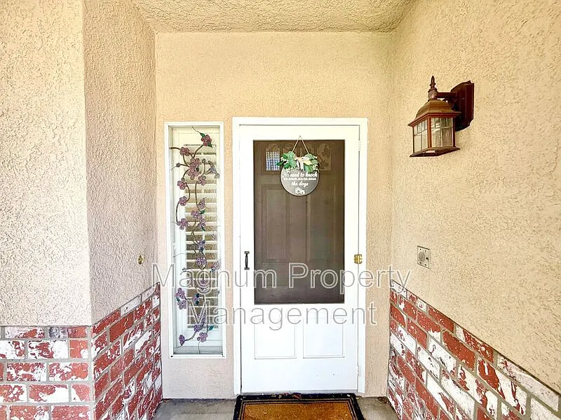 4 bed, 3.0 bath, 3010 sqft, $3,995 — Photo 4