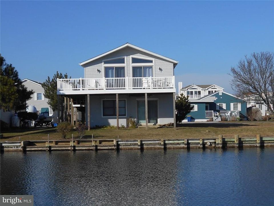1st image of 42 Oyster Bay Dr