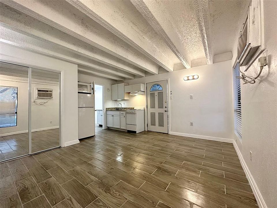 1st image of 5916 Lago Vista Way #B-11