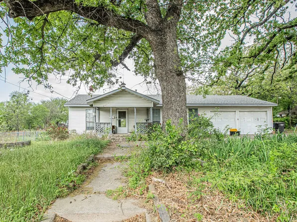 2624 Canton Dr, Fort Worth, TX 76112