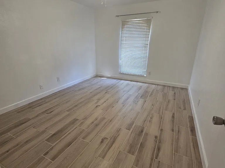 10218 White Elm Rd — Photo 13