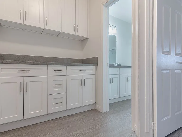 8123 Langdon Ave — Photo 9