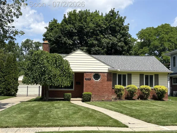 16908 Dunblaine Ave, Beverly Hills, MI 48025
