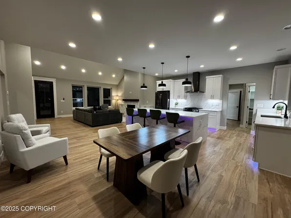 5563 S Minuteman Dr, Palmer, AK 99645