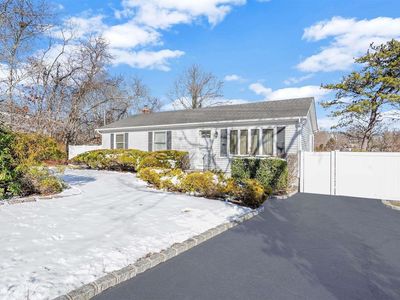 83 Clinton Avenue, Mastic, NY, 11950