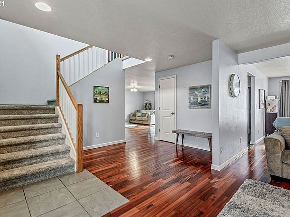 5th image of 4101 NE 117th St