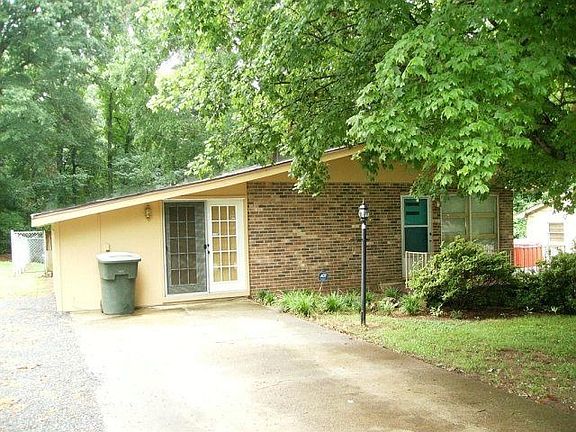 2nd image of 1302 Norman Dr