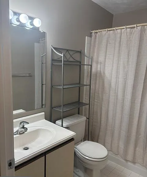 4952 Columbia Rd #1 — Photo 6