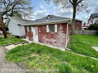 1230 1/2 Ridge Ave, Coraopolis, PA 15108