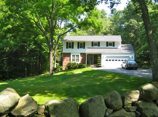 2095 Division Rd, East Greenwich, RI 02818