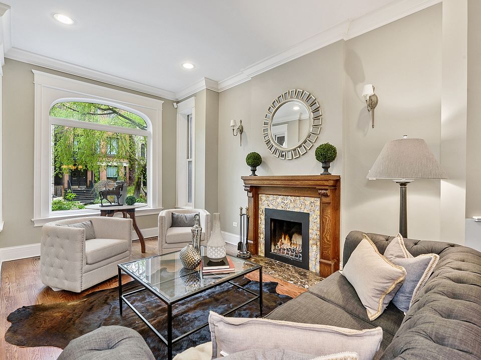1st image of 823 W Newport Ave #1