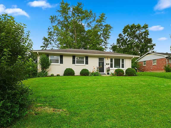 3rd image of 412 Jade Cir