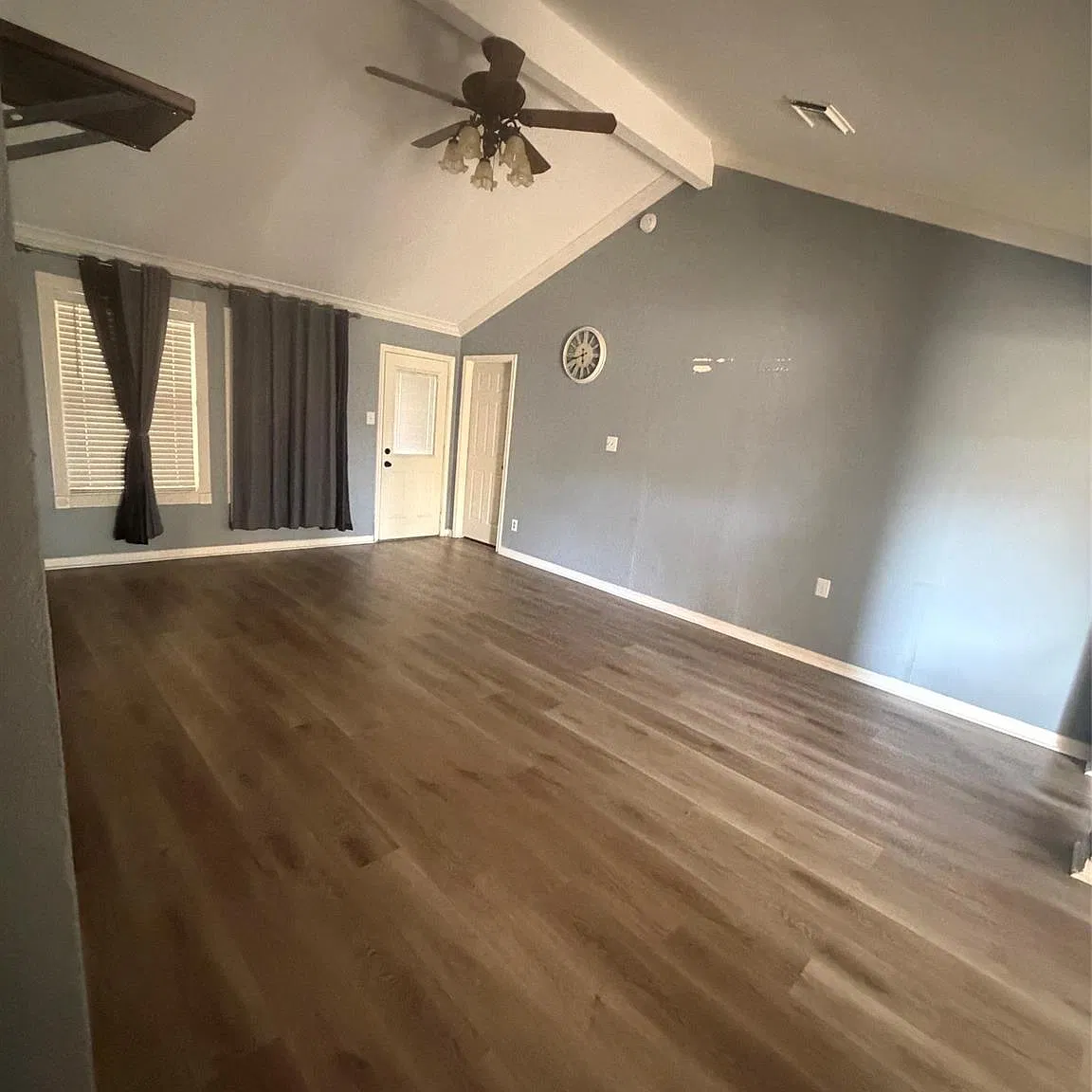4 bed, 2.0 bath, $1,850 — Photo 2