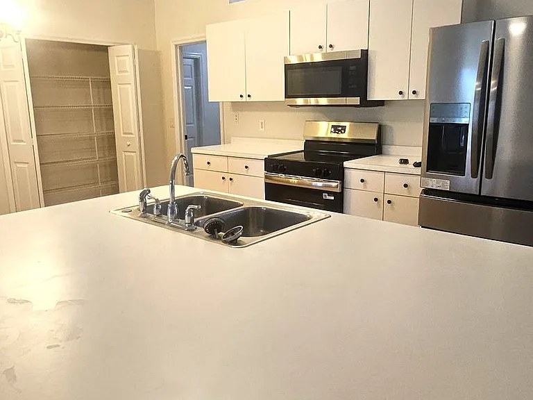 25173 Mercedes Dr — Photo 13
