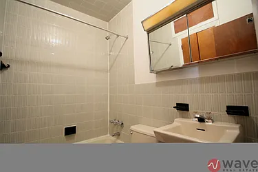 Rented by Wave Real Estate Group