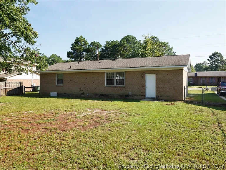 3249 Glenmore Dr — Photo 16