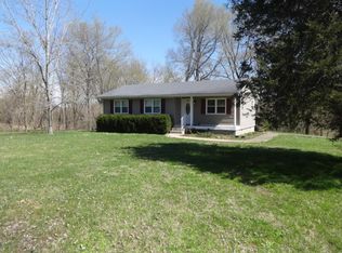 570 Davids Dr, Shepherdsville, KY 40165
