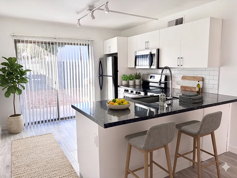 Fairmount Villas — Photo 4