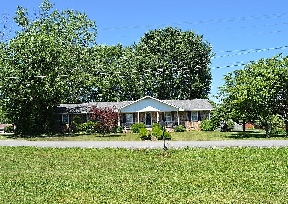 1st image of 102 Manor Dr