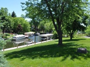 W5159 Bay Shore Dr, Elkhorn, WI 53121
