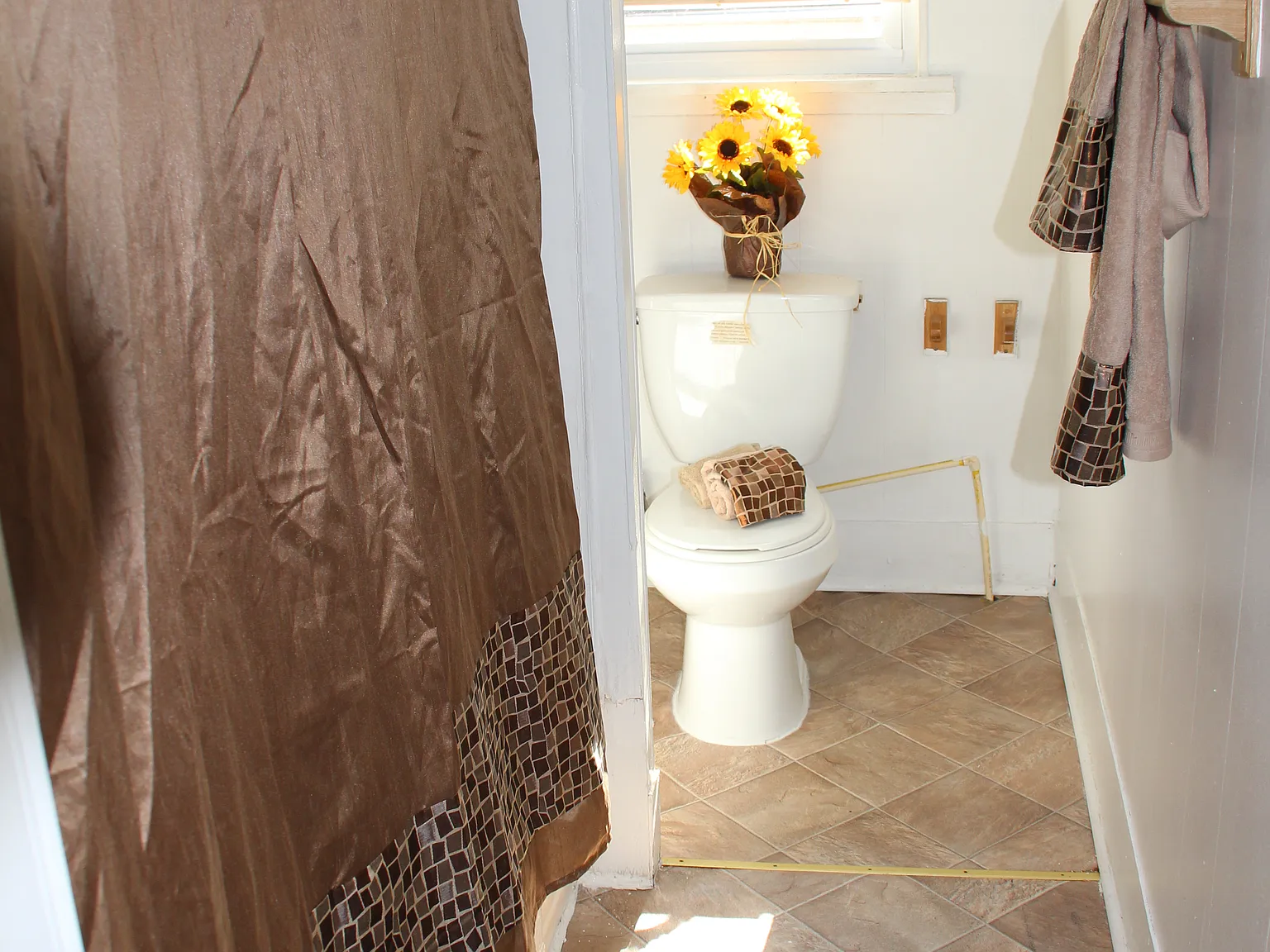 435 Freeman St. — Photo 2