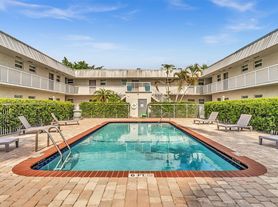 2050 NW 89th Ave, Pembroke Pines, FL