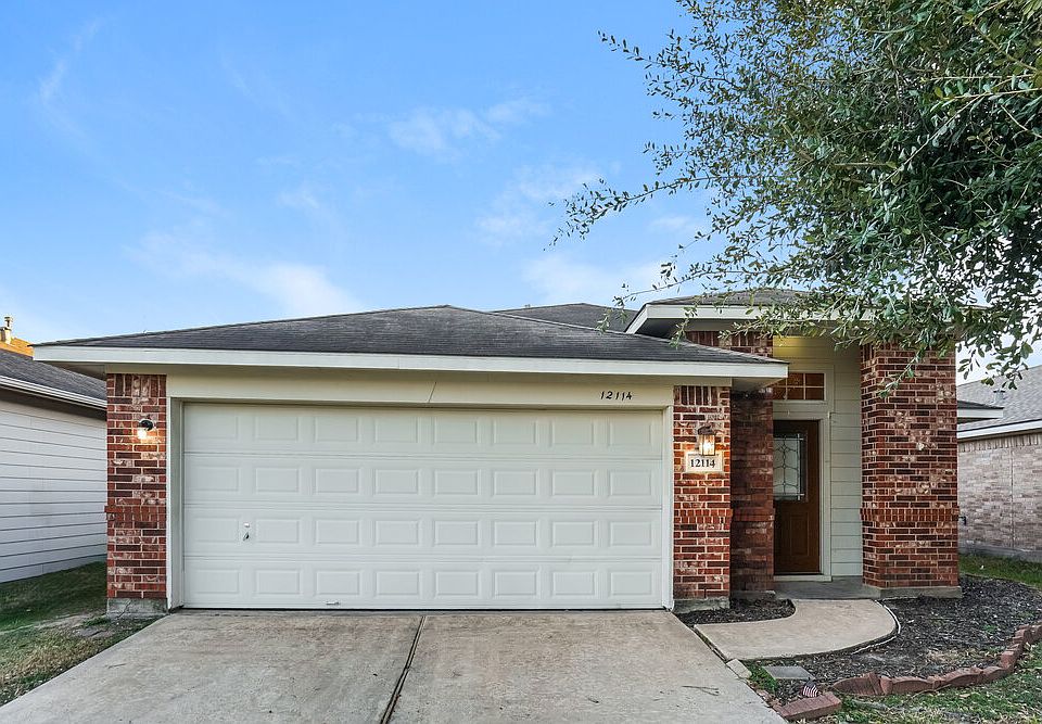 1st image of 12114 English Brook Cir
