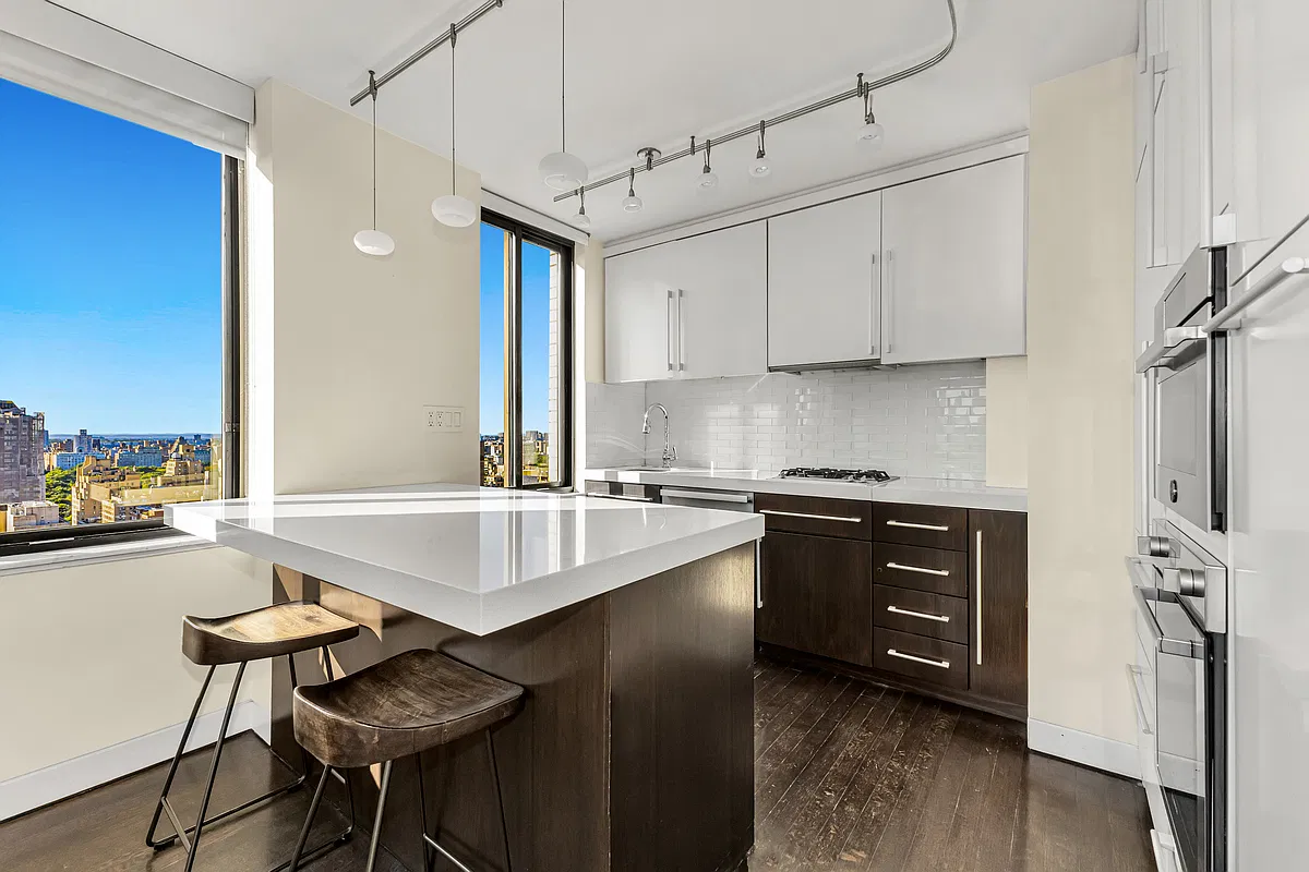 171 East 84th Street — Photo 3