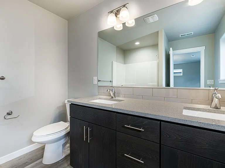 Oak Heritage Townhomes — Photo 60