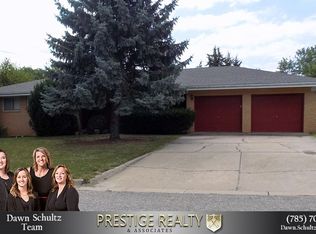 401 Parkview Dr, Wamego, KS 66547