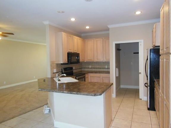 3rd image of 4003 W Philip Ave