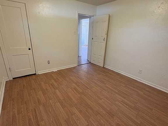 5th image of 1217 N Prince St