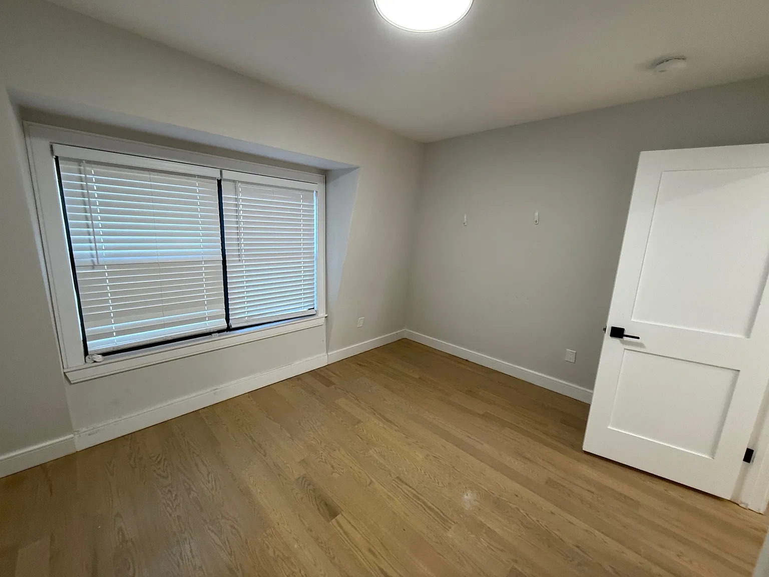 2 bed, 1075 sqft, $3,300 — Photo 3